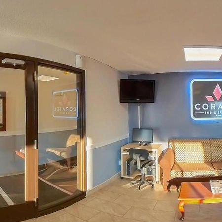 Coratel Inn & Suites By Jasper Hastings מראה חיצוני תמונה