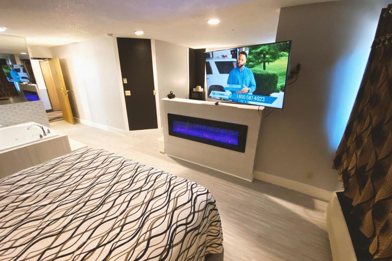 Coratel Inn & Suites By Jasper Hastings מראה חיצוני תמונה